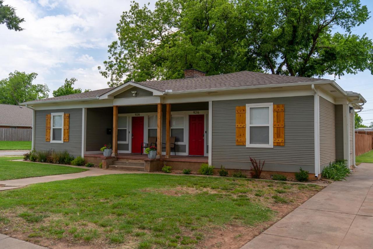 Rock & Roll House, Fiber Internet, Roku Tv, Washer & Dryer, By Dt Chickasha & Leg Lamp! Eksteriør billede